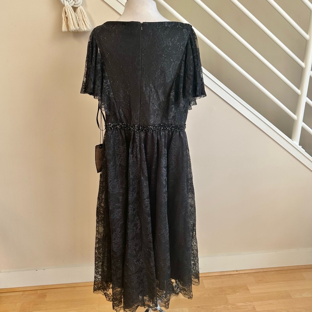 MAC DUGGAL Black Lace Overlay Short Sleeve Empire Waist V Neck Midi Dress 16 NWT - Picture 5 of 16
